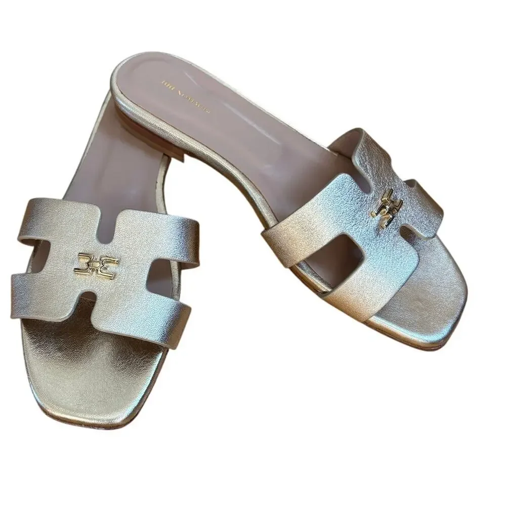Bruno Magli single strap light gold comfort slide sandal size 7.5